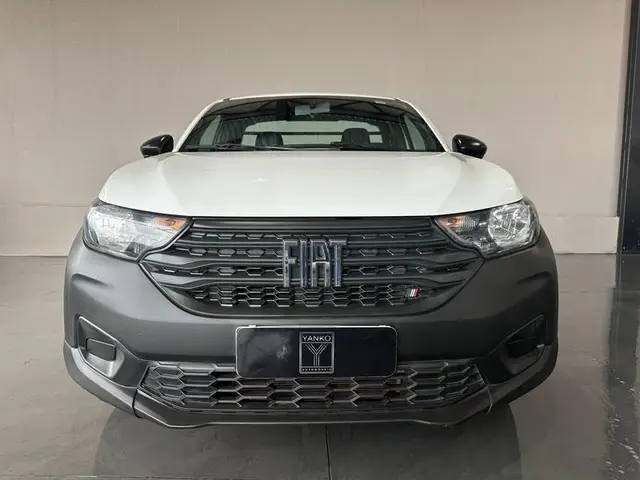 Carro Fiat Strada 2023 Endurance 1.4 Cabine Plus (Flex)