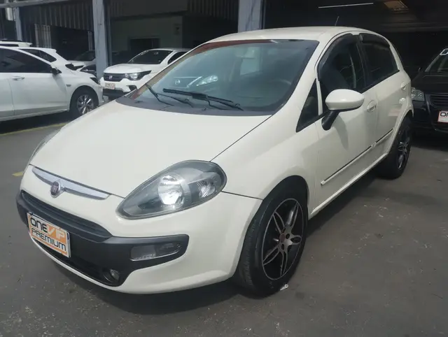 Carro Fiat Punto 2013 Sporting 1.8 16V (Flex)