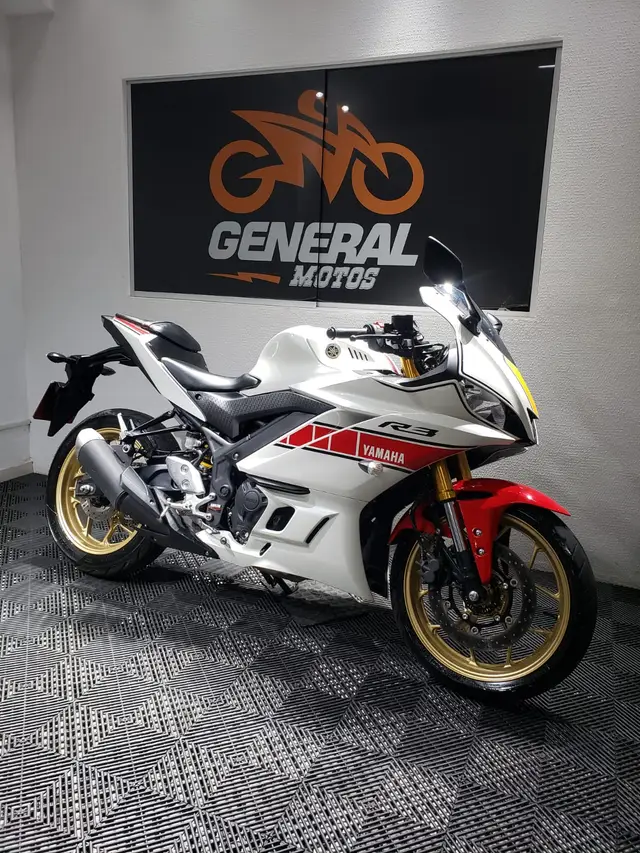 Moto Yamaha YZF R3 2023 World GP 60th Anniversary Edition