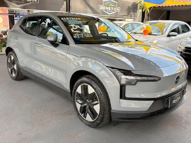 Carro Volvo EX30 2024 Core E60