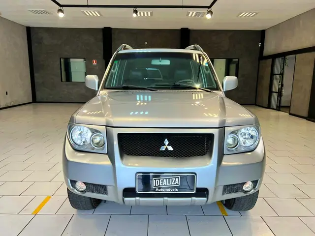 Carro Mitsubishi Pajero TR4 2007 2.0 16V