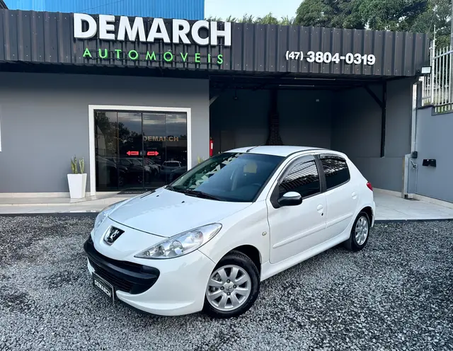 Carro Peugeot 207 2010 Hatch XR 1.4 8V (flex) 4p