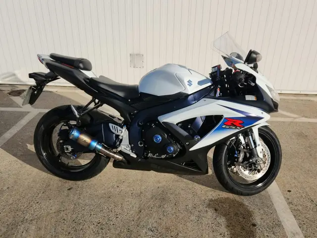 Moto Suzuki GSR 750 2013 GSR 750