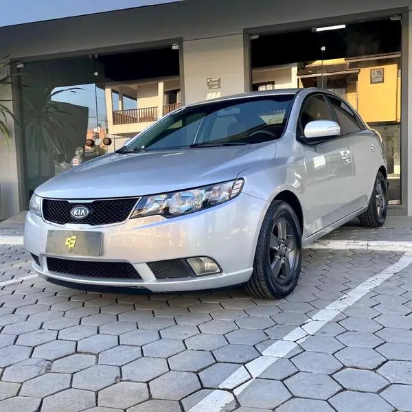 Carro Kia Cerato 2010 1.6 16V