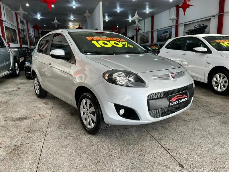 Fiat Palio Attractive 1.0 8V (Flex)