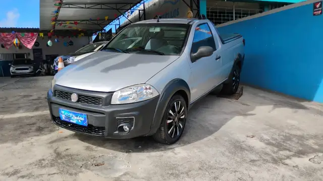 Carro Fiat Strada 2014 Working 1.4 (Flex)