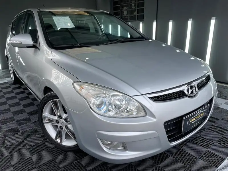 Hyundai 2.0 16V (aut)
