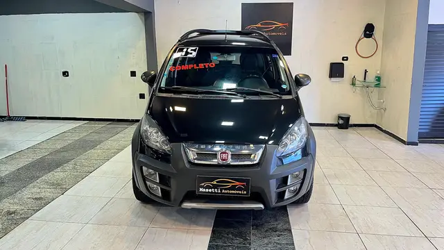 Carro Fiat Idea 2015 Adventure 1.8 16V Dualogic (Flex)