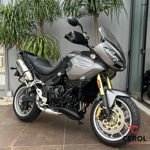 Moto Triumph Tiger 1050 2010 ABS SE