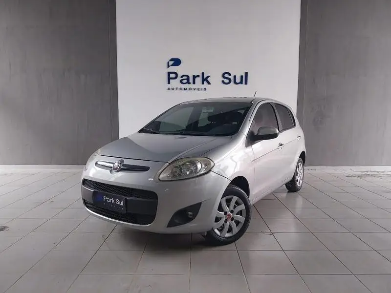 Fiat Palio Attractive 1.4 8V (Flex)