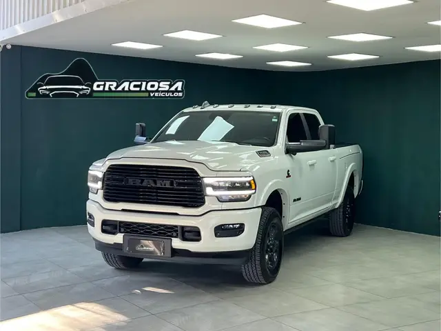 Carro RAM 3500 2022 Laramie Night Edition 6.7