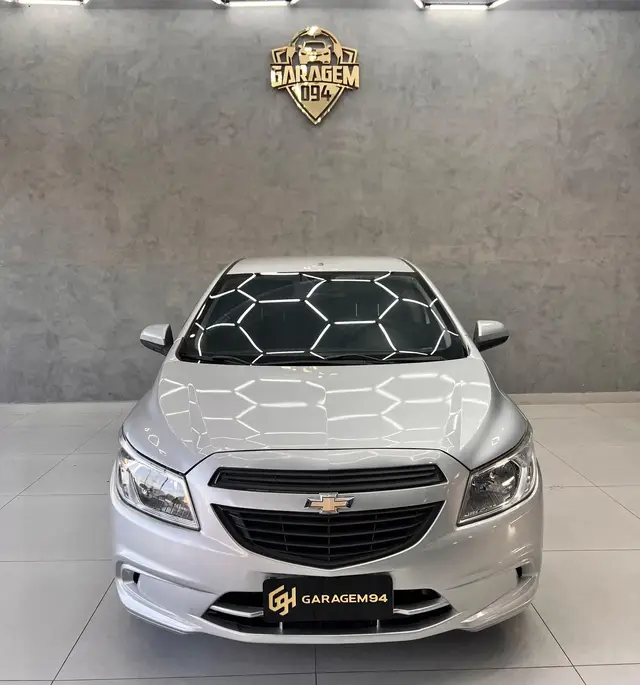 Carro Chevrolet Onix 2018 1.0 Joy SPE/4