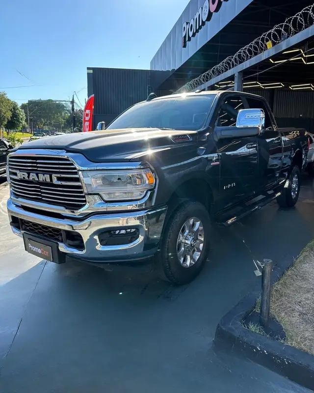 Carro RAM 2500 2023 Laramie 6.7 4X4