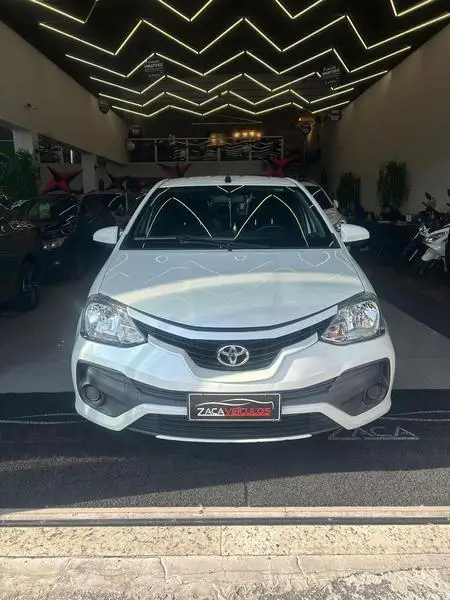 Toyota Etios Platinum 1.5 (Aut) (Flex)