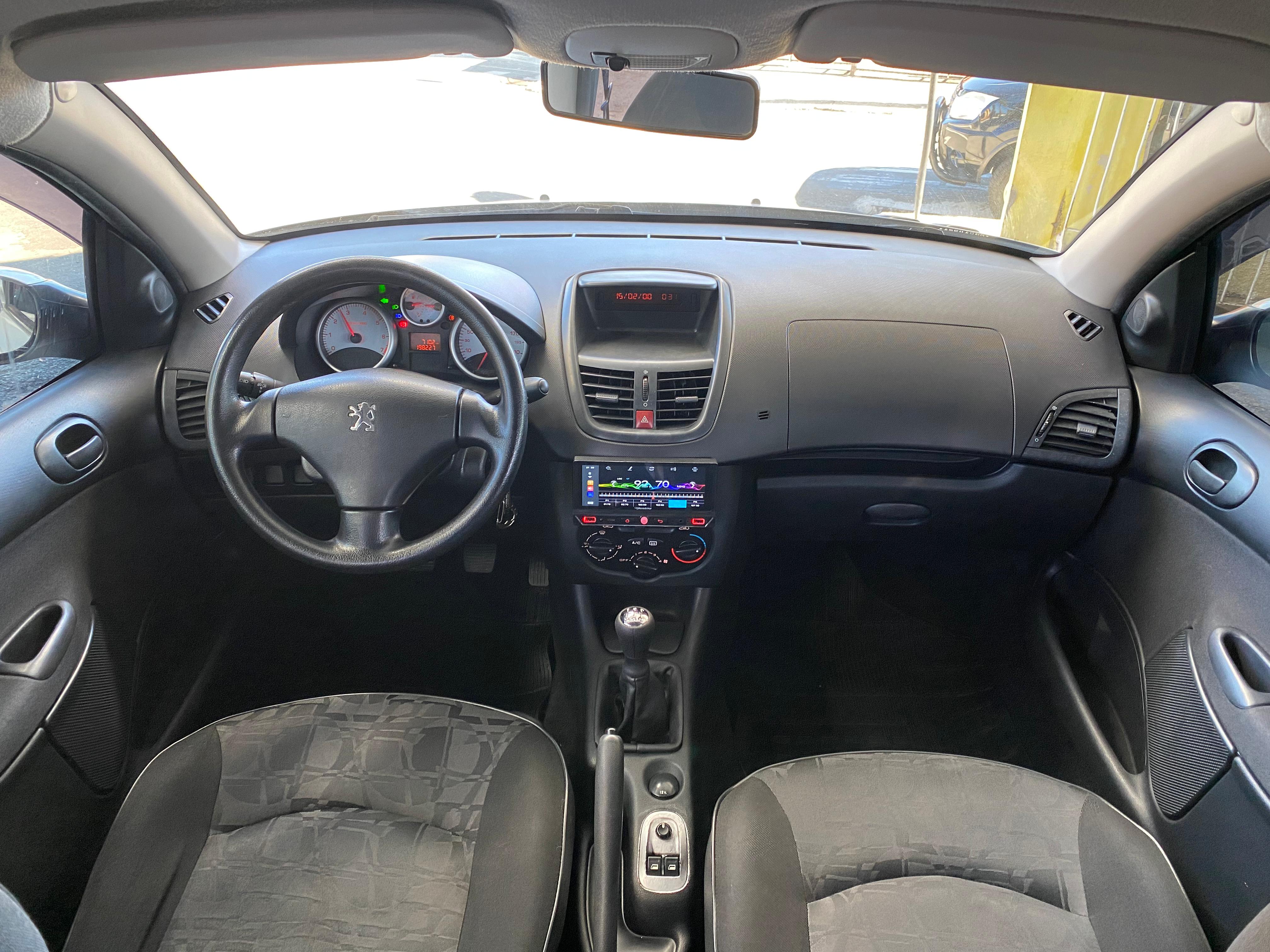 Peugeot 207 Hatch XR Sport 1.4 8V (flex)