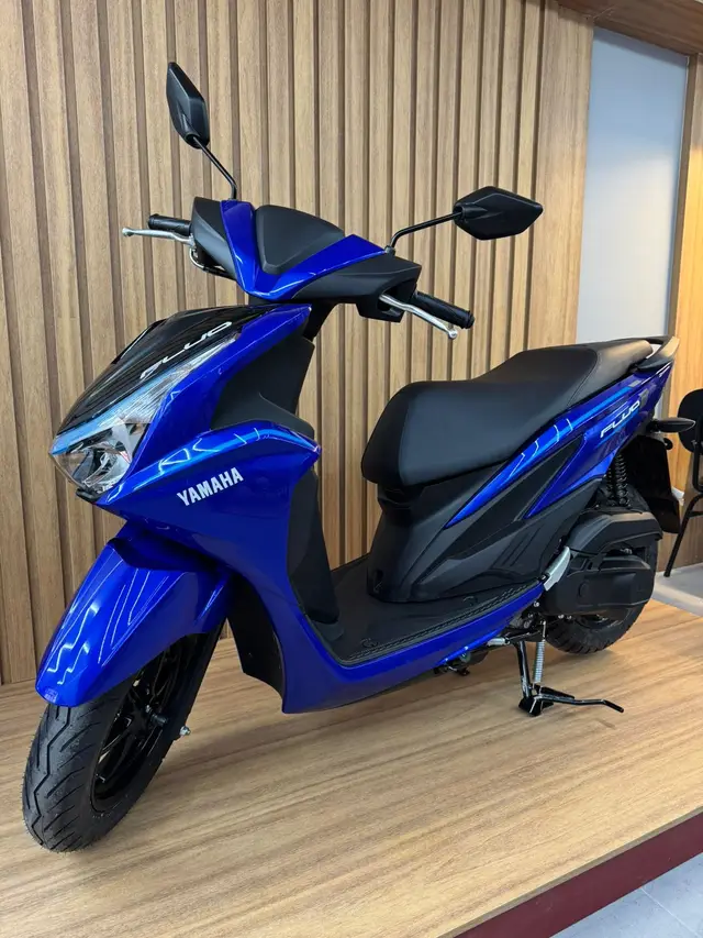Moto Yamaha Fluo 2026 Hybrid Connected