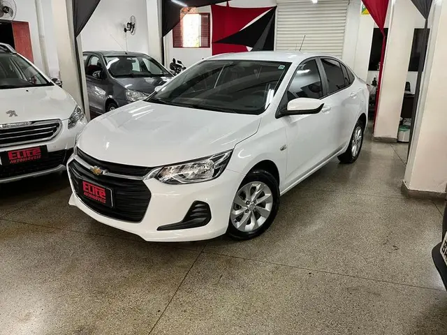 Carro Chevrolet Onix Plus 2023 LT 1.0
