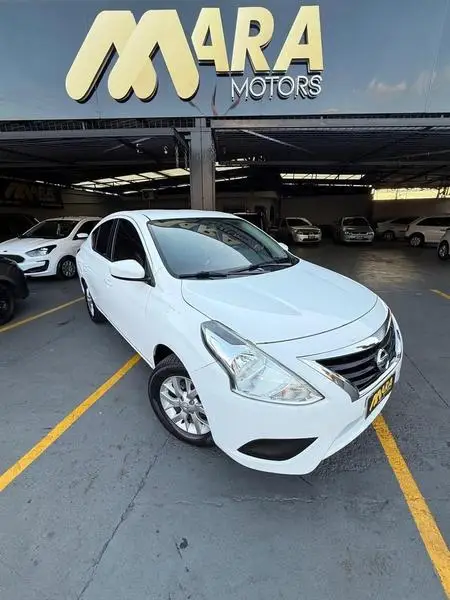 Carro Nissan Versa 2016 1.6 16V SL (Flex)