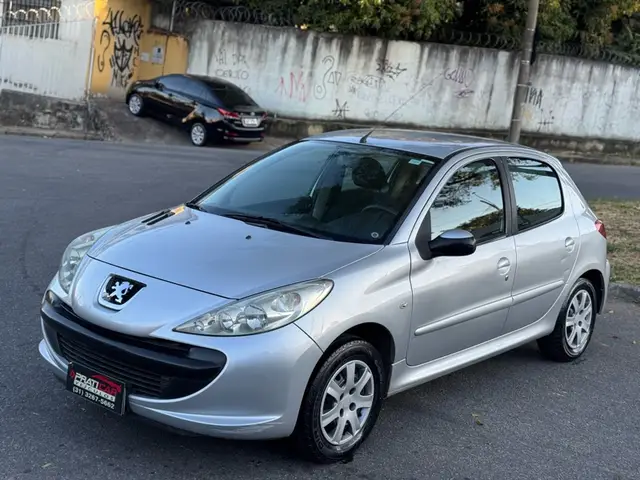 Carro Peugeot 207 2010 Hatch XR 1.4 8V (flex) 4p
