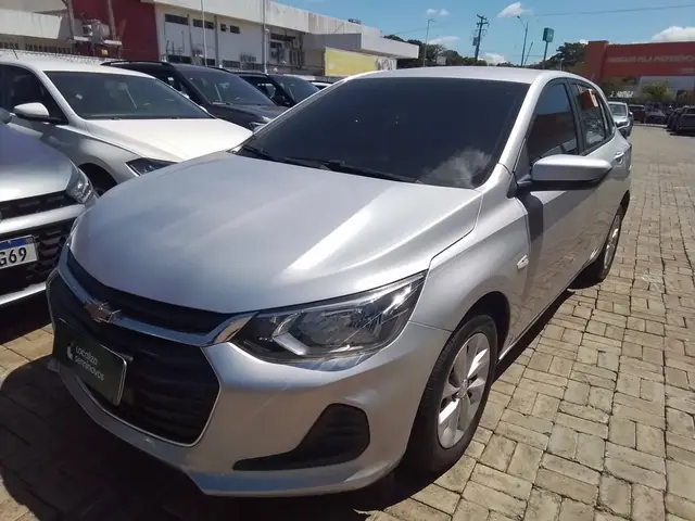 Carro Chevrolet Onix 2021 1.0 (Flex)