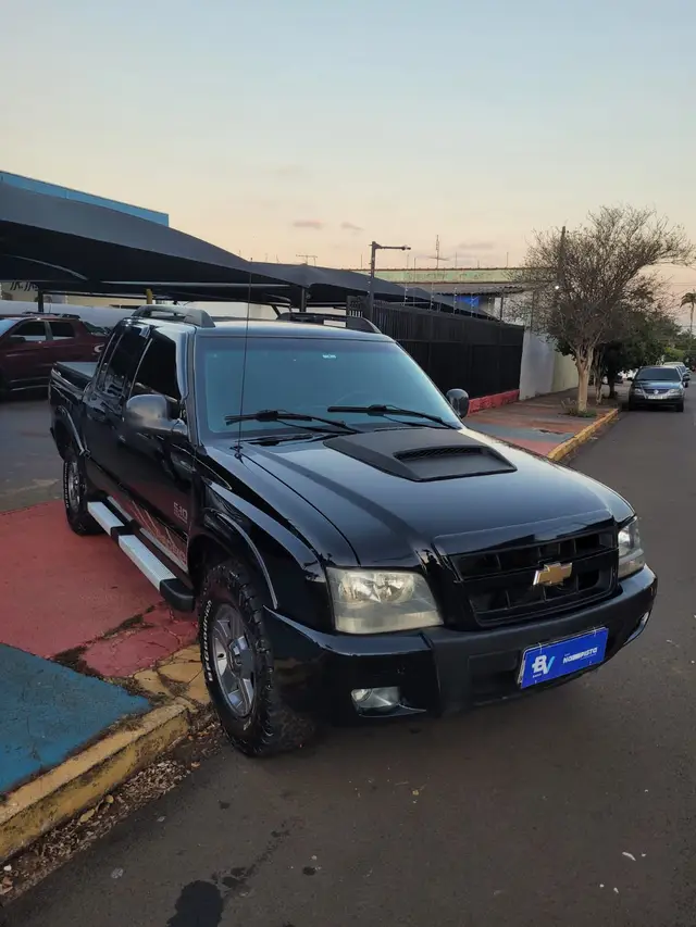 Carro Chevrolet S10 Cabine Dupla 2011 S10 Rodeio 2.4 Flexpower 4X2 (Cab Dupla)