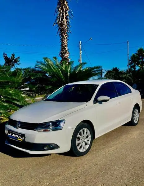 Carro Volkswagen Jetta 2013 2.0 Comfortline (Flex)