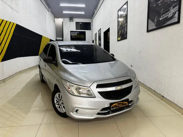 Carro Chevrolet Onix 2017 1.0 Joy SPE/4