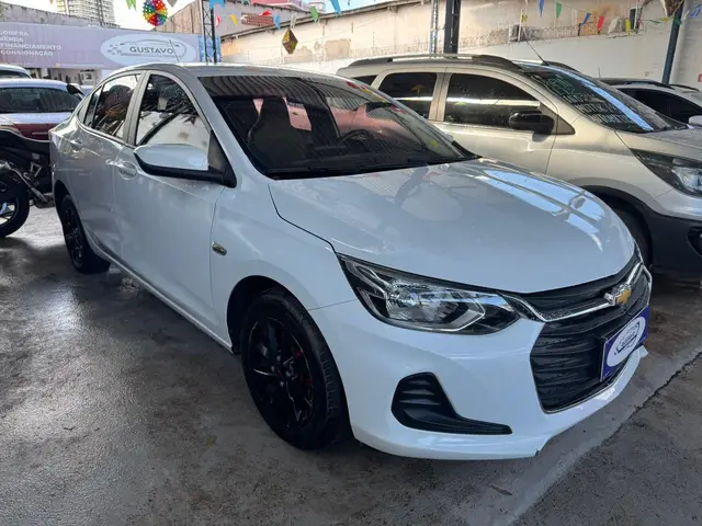 Carro Chevrolet Onix Plus 2021 1.0 LT Turbo (Flex)