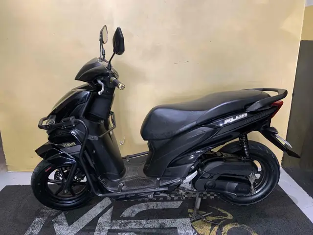 Moto Yamaha Fluo 2023 ABS