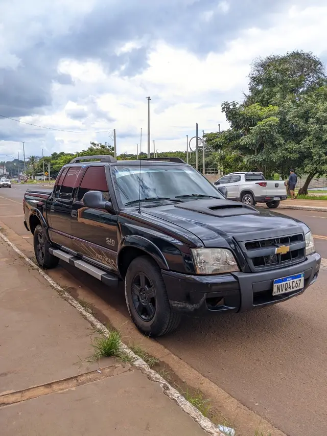 Carro Chevrolet S10 Cabine Dupla 2011 S10 Rodeio 2.4 Flexpower 4X2 (Cab Dupla)