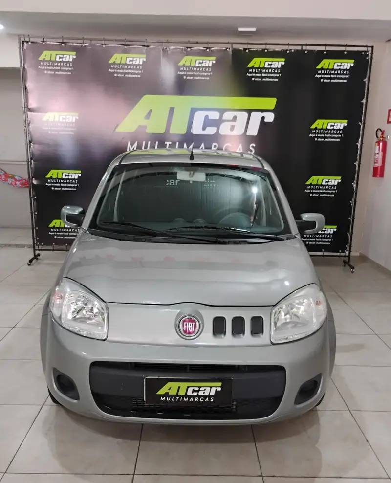 Fiat Uno Vivace Italia 1.0 8V (Flex) 4p