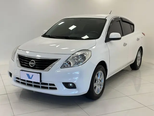 Carro Nissan Versa 2014 1.6 16V SL (Flex)