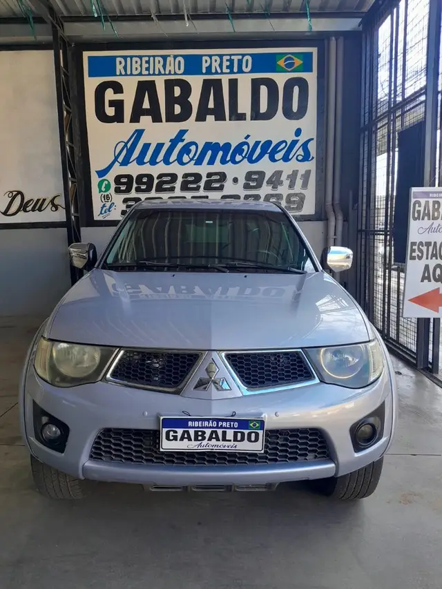 Carro Mitsubishi L200 Triton Sport 2011 L 200 Triton HPE 4x4 3.5 V6 (flex) (cab. dupla) (aut)
