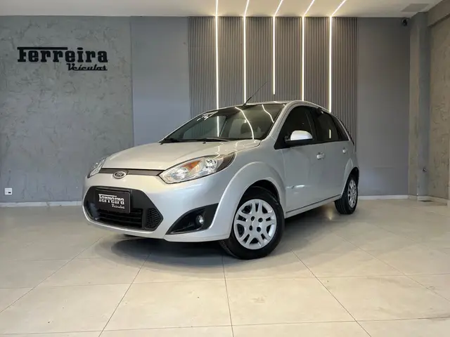 Carro Ford Fiesta Hatch 2014 SE 1.6