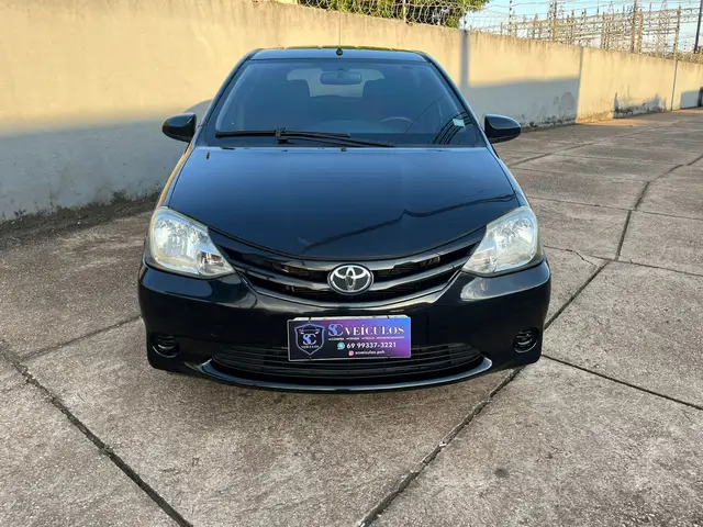 Carro Toyota Etios 2014 X 1.3 (Flex)