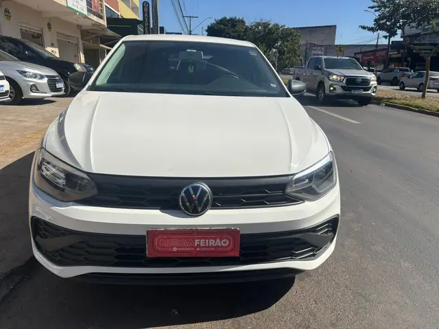 Carro Volkswagen Polo 2024 Track 1.0 Flex 12V 5p