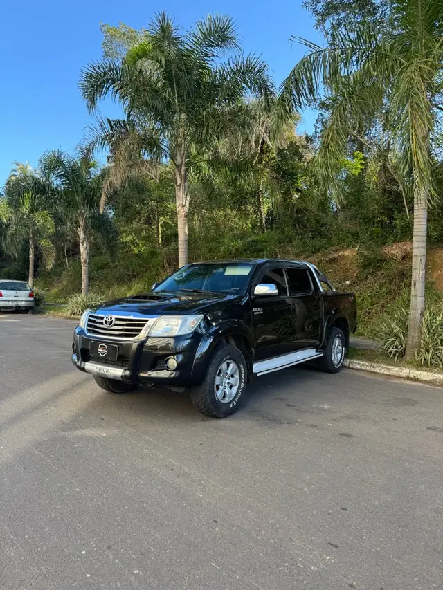Carro Toyota Hilux Cabine Dupla 2013 Hilux 3.0 TDI 4x4 CD SRV (Aut)