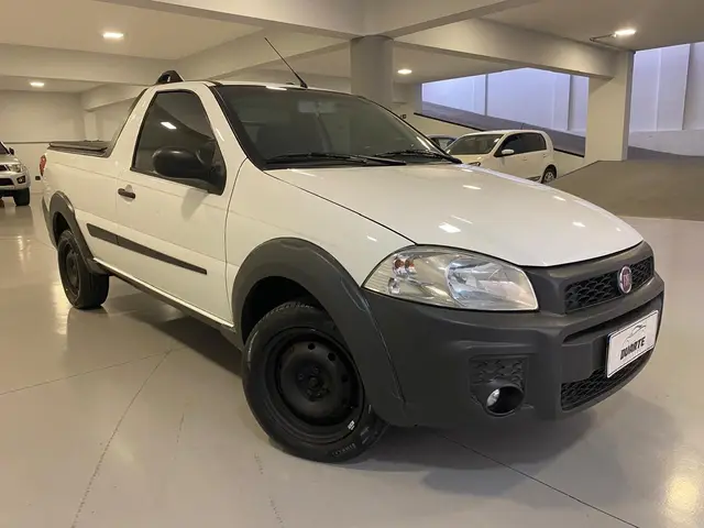Carro Fiat Strada 2016 Working 1.4 (Flex)