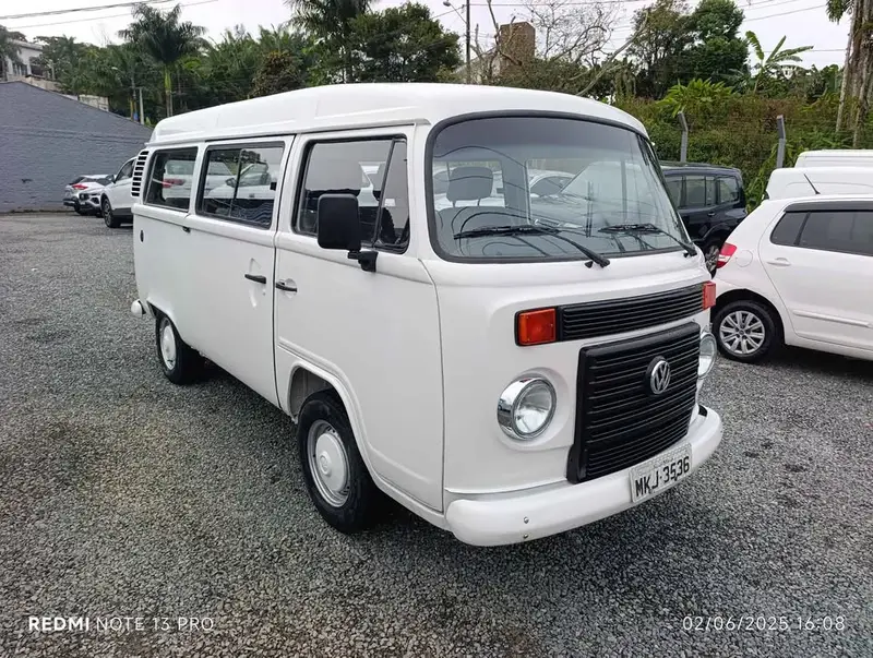 Volkswagen Kombi Furgão Kombi Furgao 1.4 (Flex)