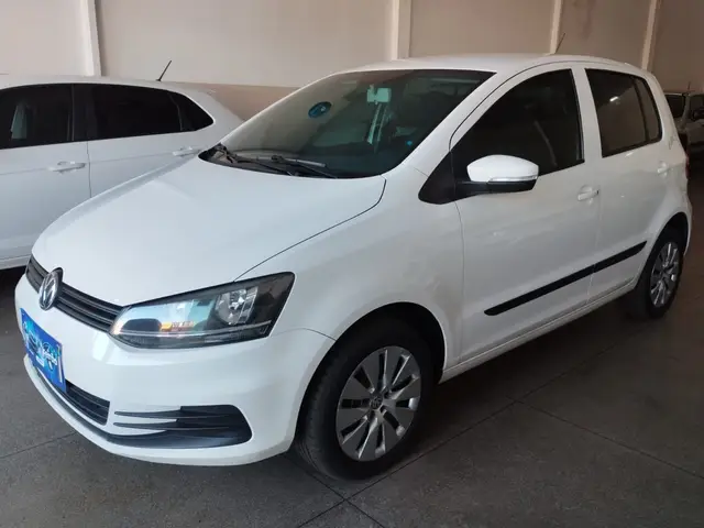 Carro Volkswagen Fox 2015 Trendline 1.6 MSI (Flex)