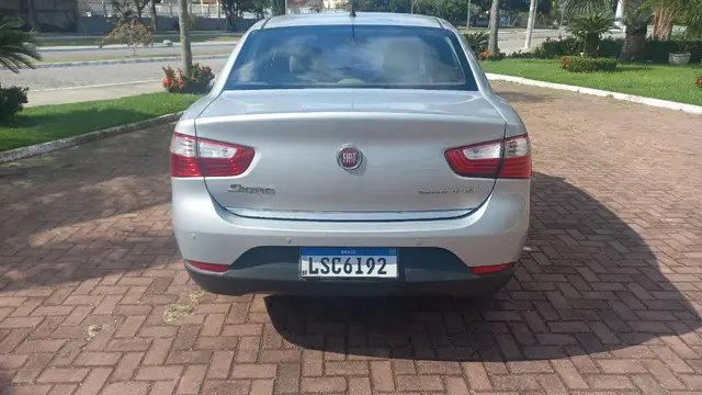 Carro Fiat Grand Siena 2016 Essence 1.6 16V (Flex)