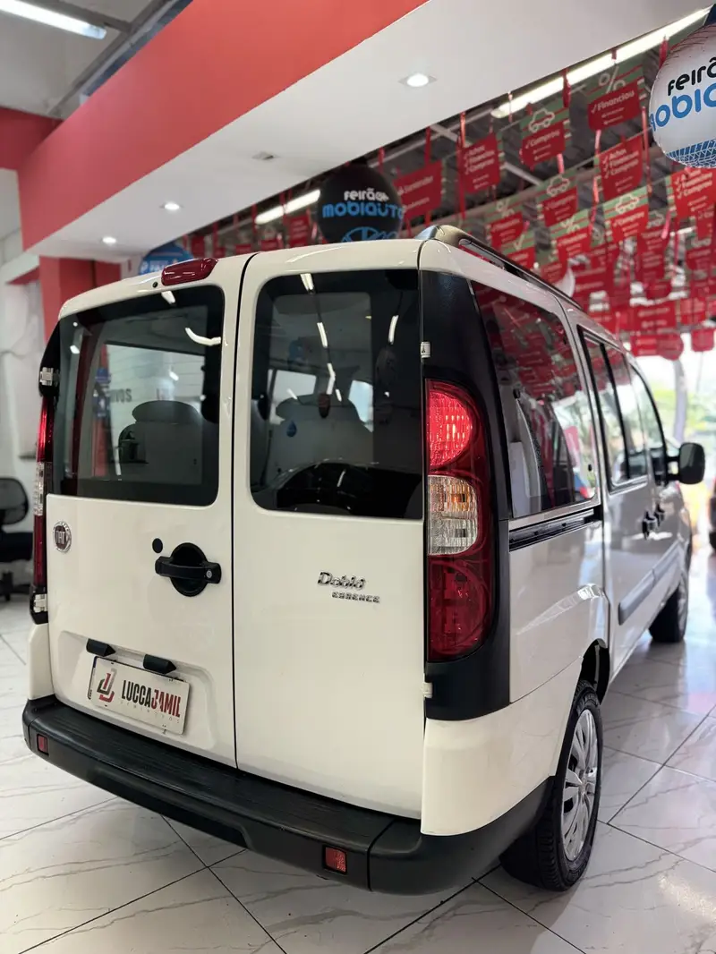 Fiat Doblò Essence 1.8 16V (Flex)