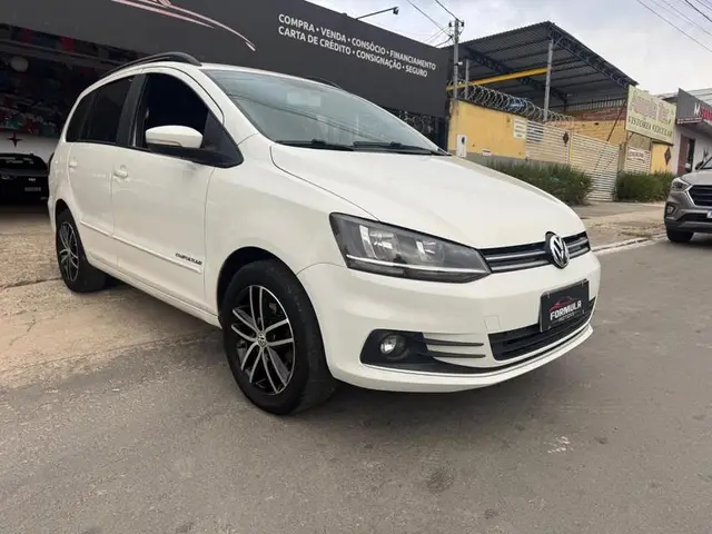 Carro Volkswagen SpaceFox 2016 1.6 VHT Comfortline (Flex)