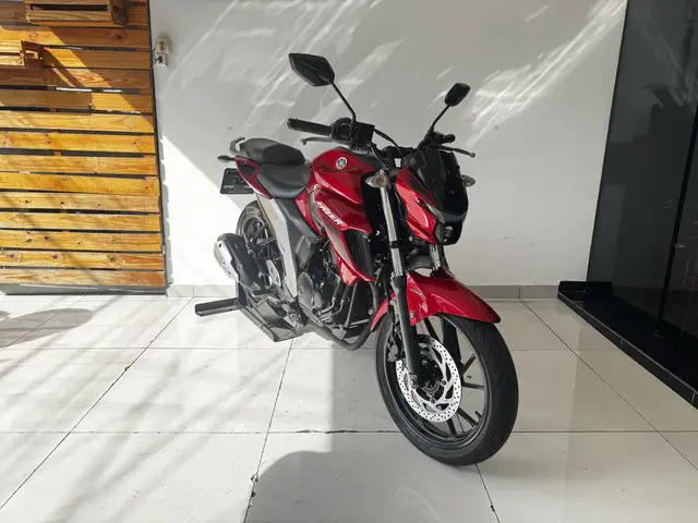 Moto Yamaha YS 250 Fazer 2022 ABS