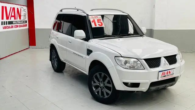 Carro Mitsubishi Pajero TR4 2015 2.0 16V 4X4 (Flex) (Aut)