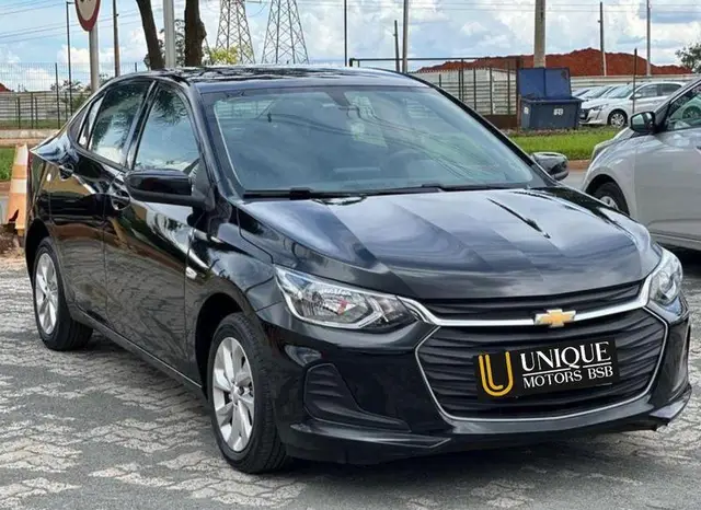 Carro Chevrolet Onix Plus 2023 LT 1.0