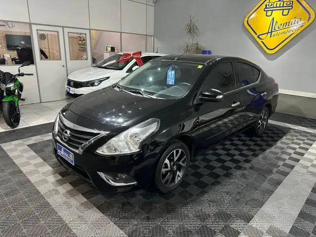 Carro Nissan Versa 2017 1.6 16V SL FlexStart CVT (Flex)