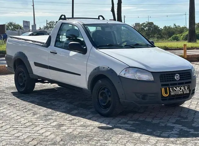 Carro Fiat Strada 2013 Working 1.4 (Flex)