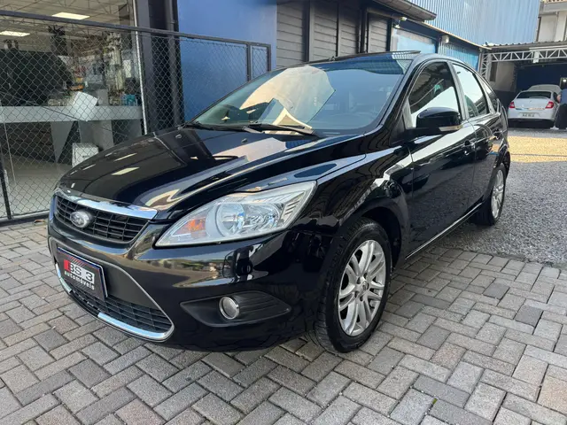 Carro Ford Focus Hatch 2011 Ghia 2.0 16V (Flex) (Aut)