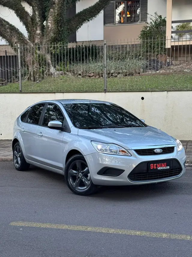 Carro Ford Focus Hatch 2011 GLX 1.6 8V (Flex)